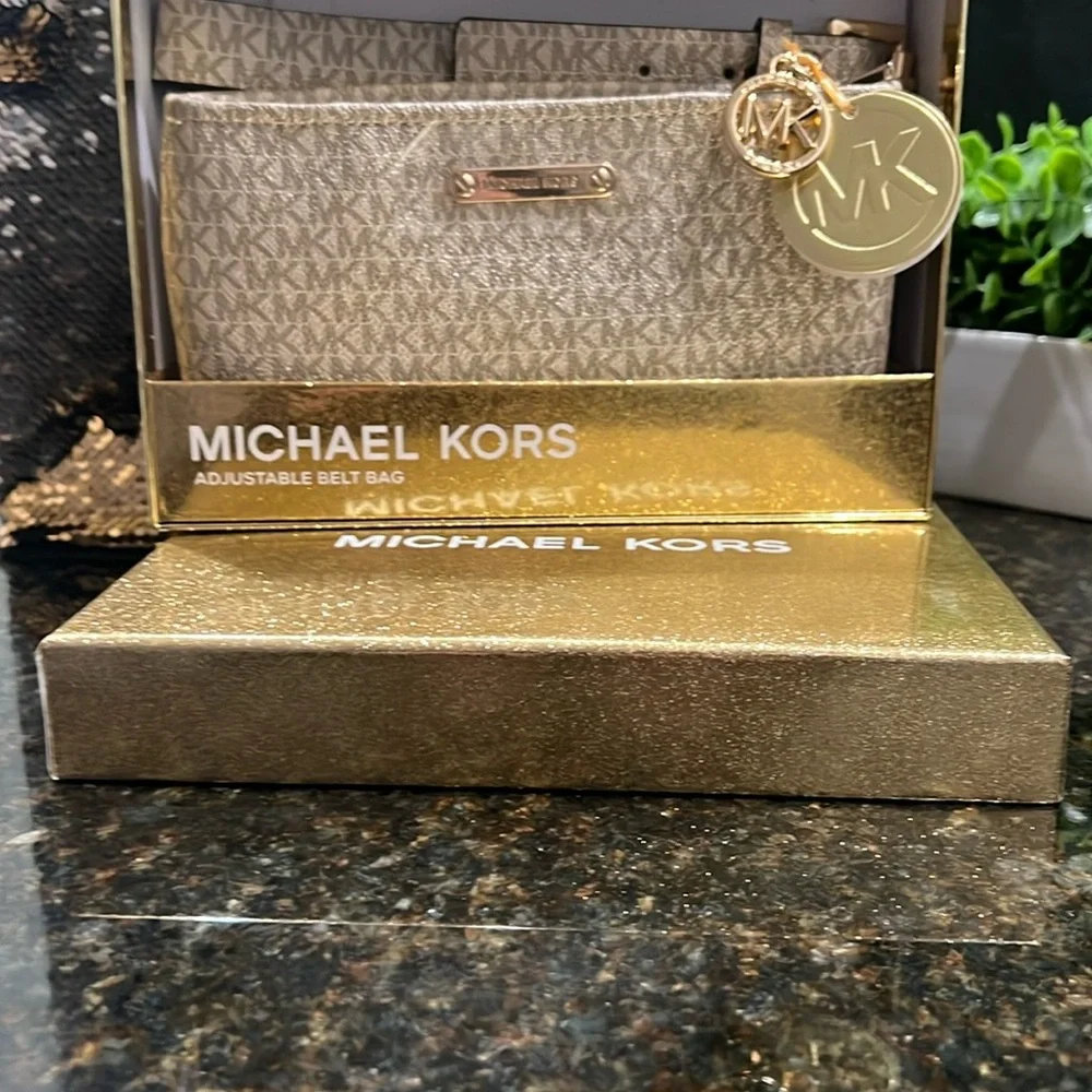 Michael Kors Gold and Brown Belt Bag /Crossbody - Picture 5 of 5